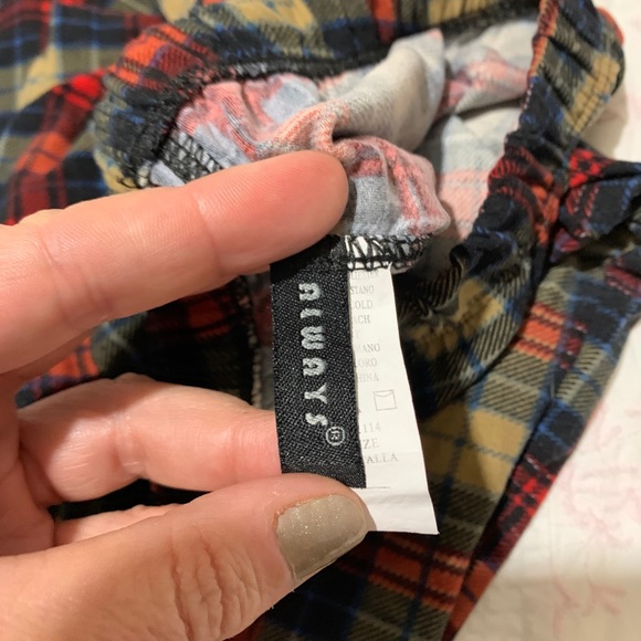 Take 50% off Plaid microfiber leggings - Picture 3 of 4